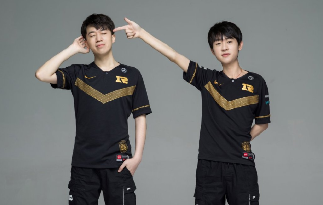 球队也因此 球队也因此