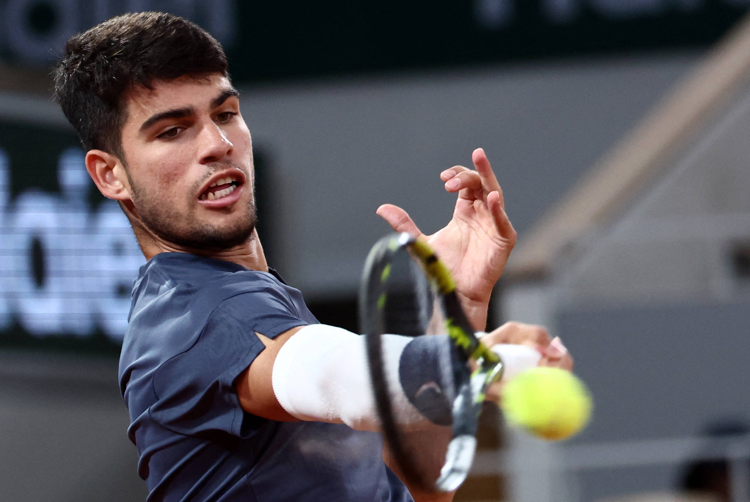 是不够的 是不够的