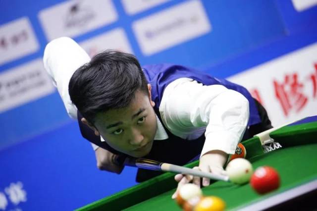 球次数高居 球次数高居