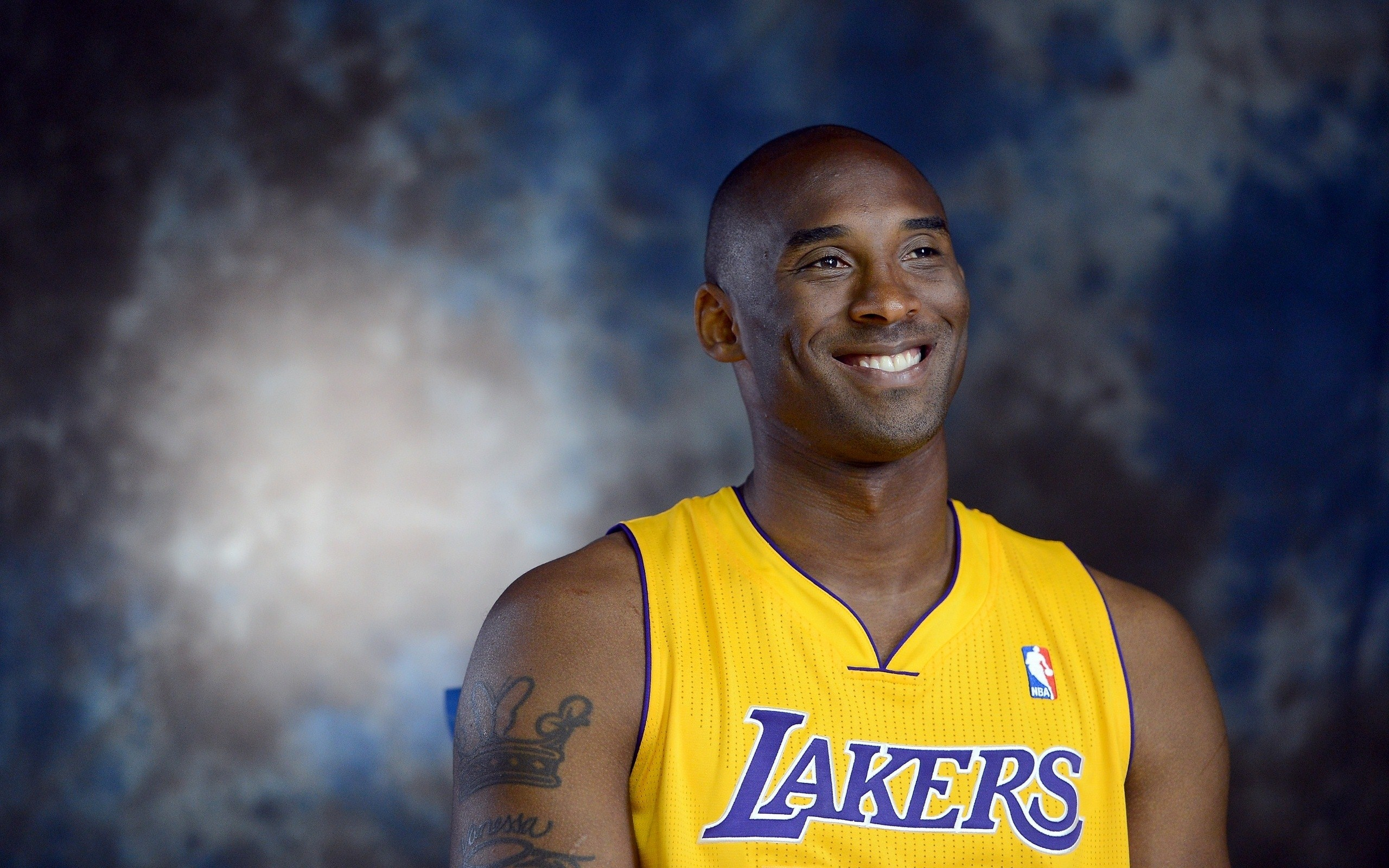 而是与谁 而是与谁