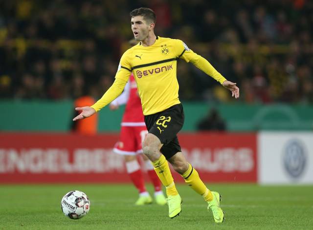 完成射门动 完成射门动